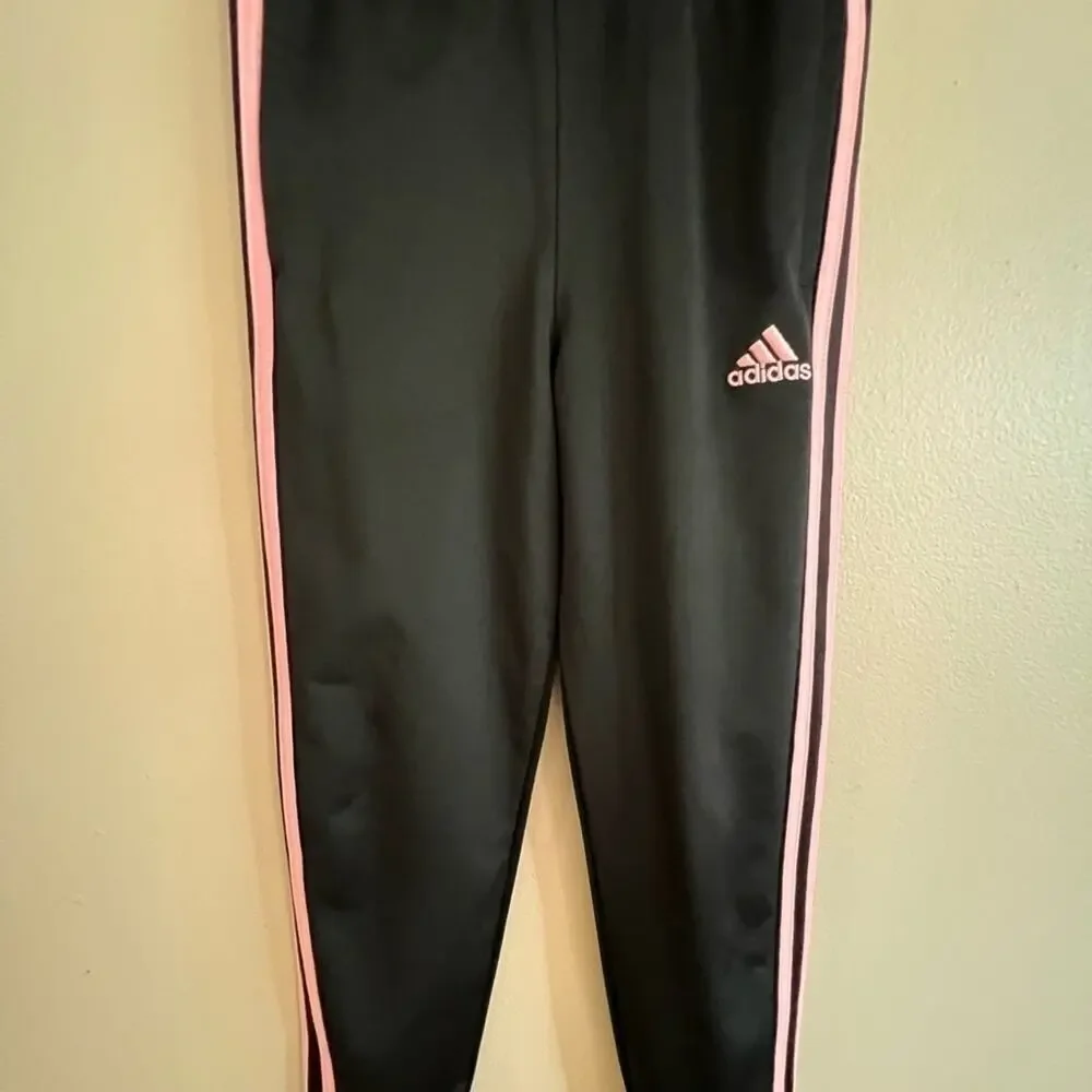 ADIDAS GIRLS TWO PIECE -FULL ZIP JACKET/PANTS SIZE 6 MINT